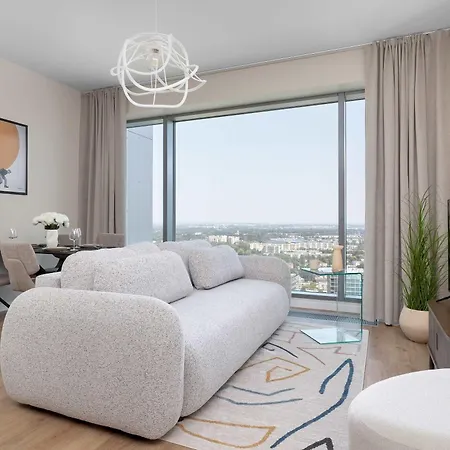 アパート Air Conditioned In Center With Parking By Renters Prestige