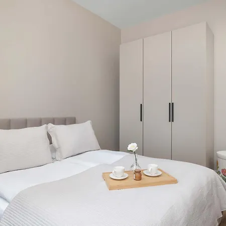 Air Conditioned In Center With Parking By Renters Prestige Κατοβίτσε